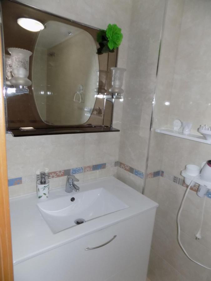 Malaga Centro Habitaciones Privada En Apartamento Compartidos Dış mekan fotoğraf